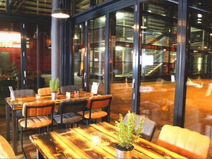 照片: Steinhaus in Mitte